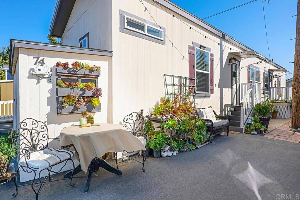Encinitas, CA 92024,1549 N Vulcan AVE #SPC 74