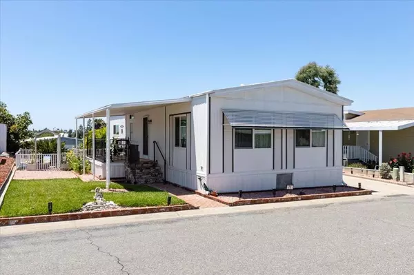 155 Las Flores DR #71, San Marcos, CA 92069