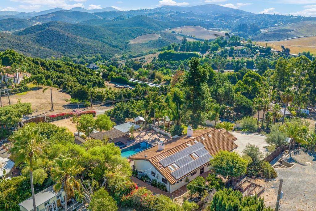 Vista, CA 92084,3028 Fairview DR