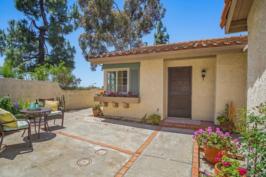 Carlsbad, CA 92011,6841 Maple Leaf Drive