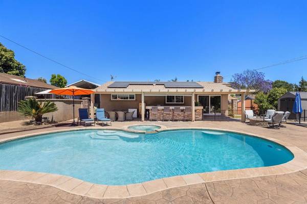 952 KNOLL PARK LN, Fallbrook, CA 92028