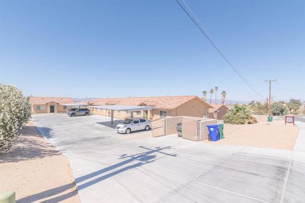 29 Palms, CA 92277,73456 Desert Trail DR