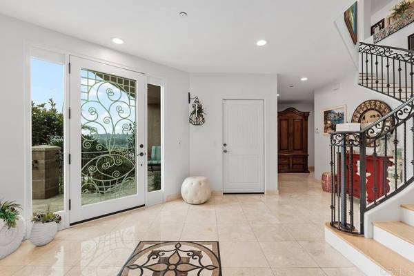 Solana Beach, CA 92075,830 Highland Drive