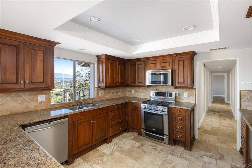 29756 Red Mountain DR, Valley Center, CA 92082