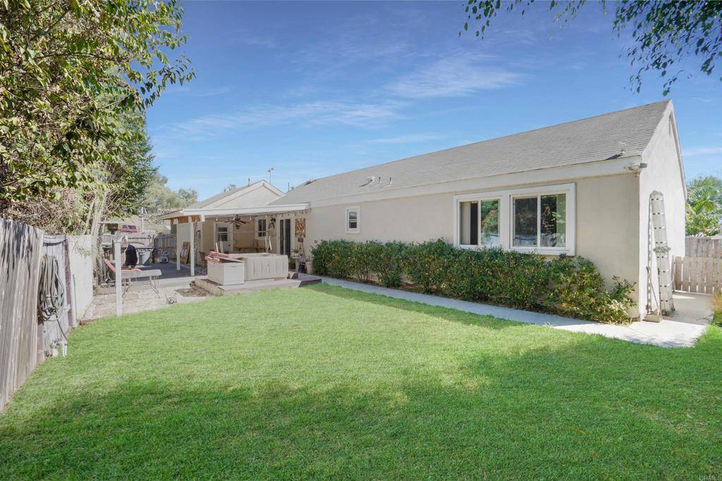 Vista, CA 92083,330 Nettleton RD