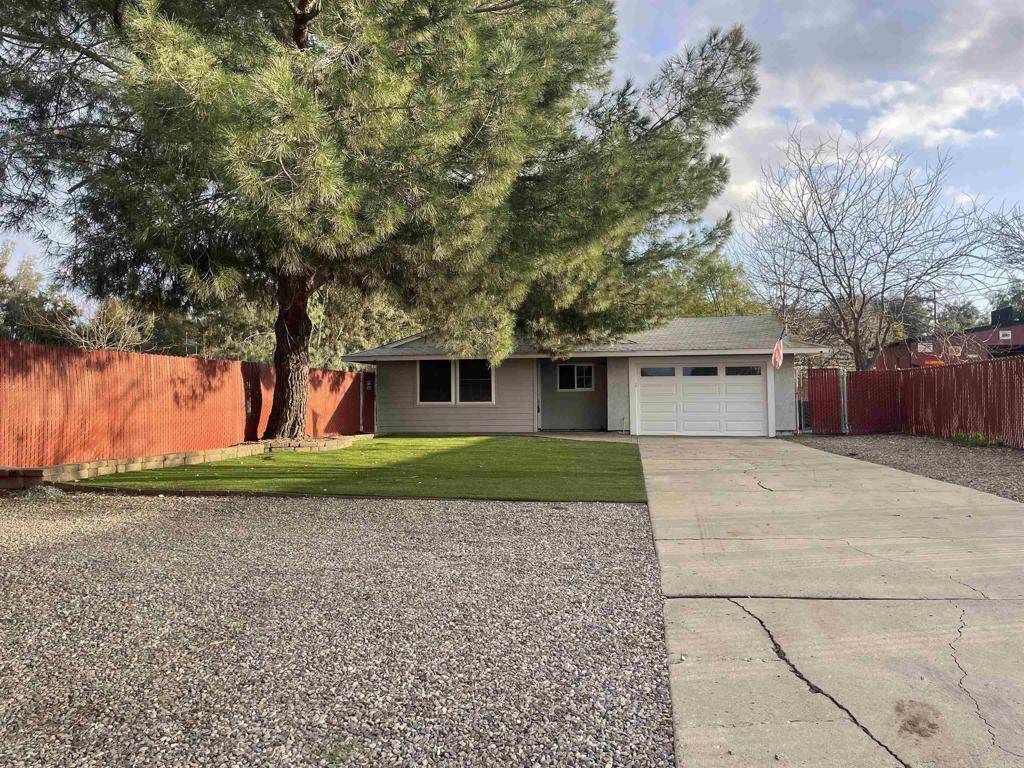 Ramona, CA 92065,1758 El Cajon LN