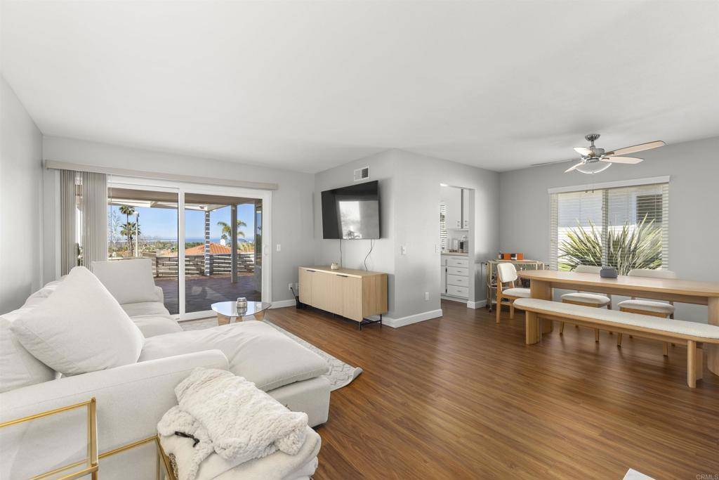 Carlsbad, CA 92011,6749 Russelia Court