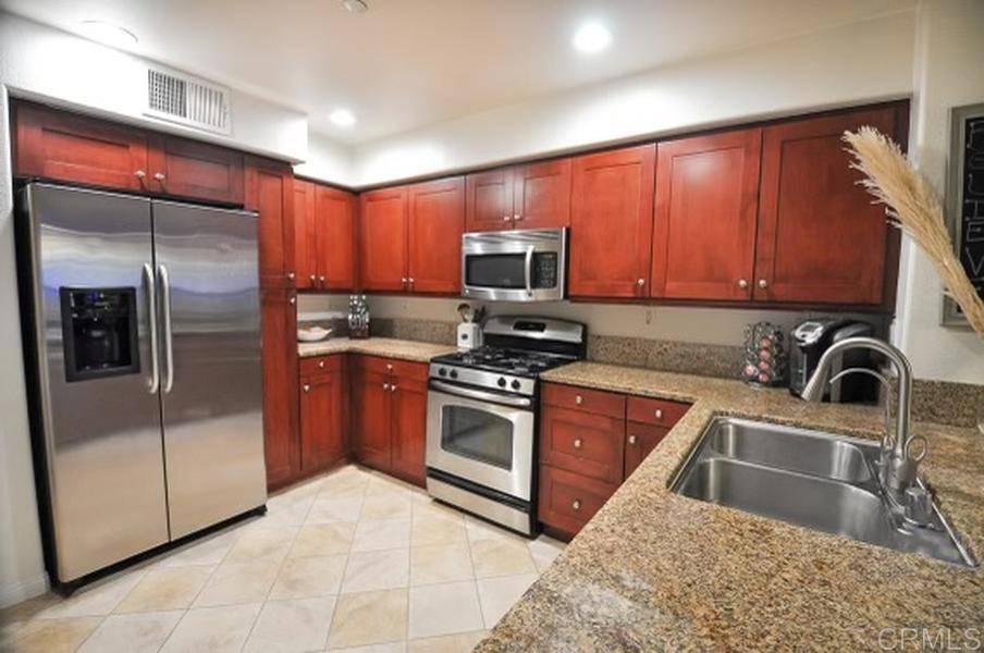 San Diego, CA 92110,3544 Shoreline Bluff LN