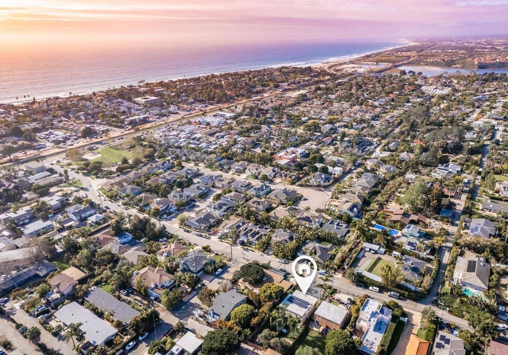 Encinitas, CA 92024,303 305 Sanford ST
