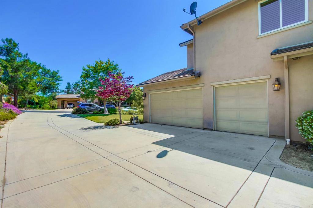 Fallbrook, CA 92028,1681 Loch Ness DR