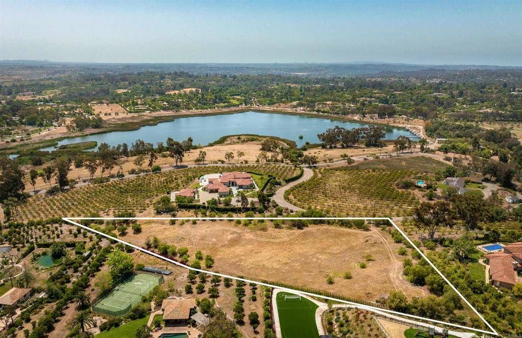 Rancho Santa Fe, CA 92067,6458 El Camino Del Norte