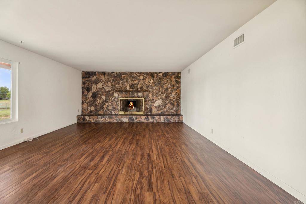 Ramona, CA 92065,1375 Pine St,