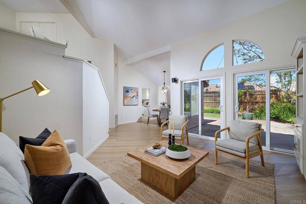 Carlsbad, CA 92009,2935 Via Emerado