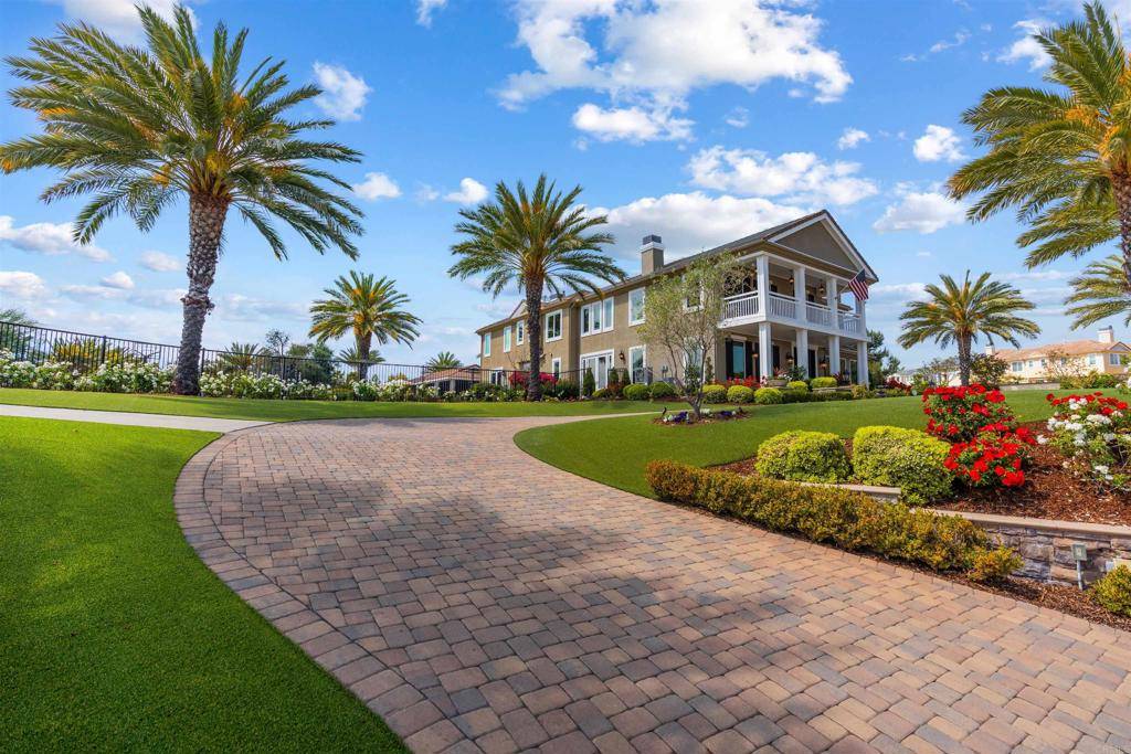 Carlsbad, CA 92009,2574 Muirfields DR
