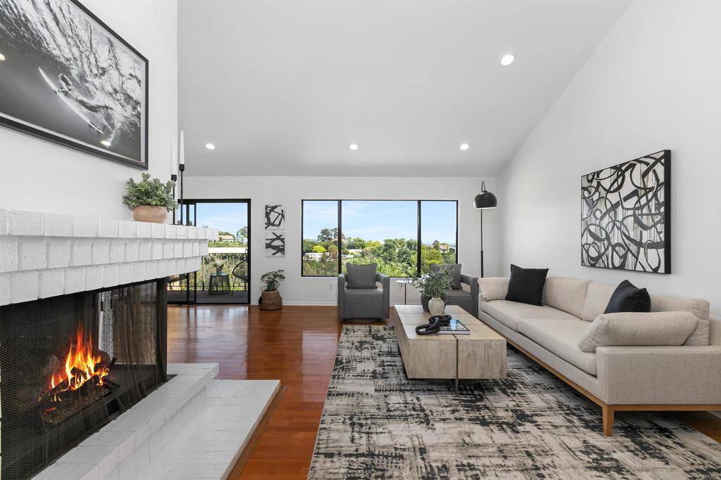 La Jolla, CA 92037,6635 Caminito Scioto
