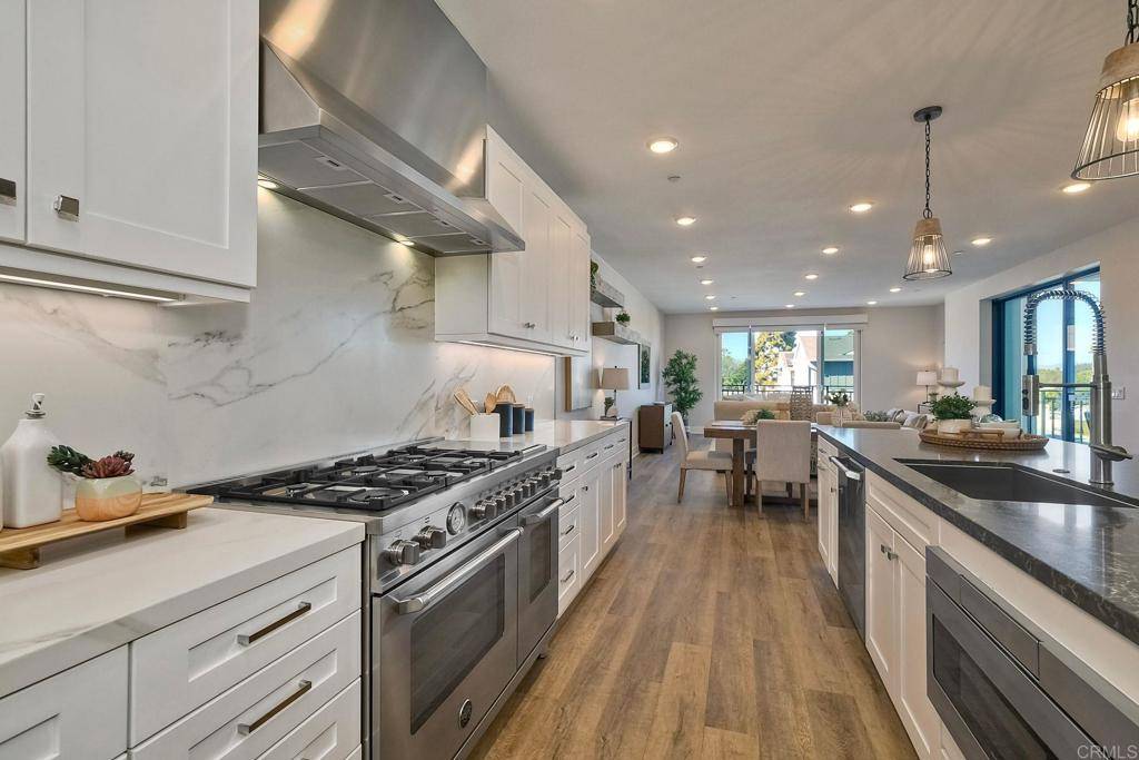 Carlsbad, CA 92008,800 Grand AVE #205