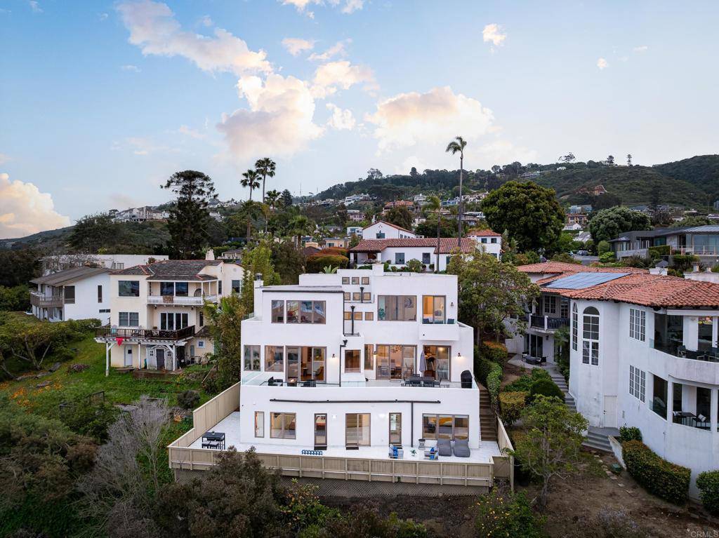 La Jolla, CA 92037,7784 Lookout DR
