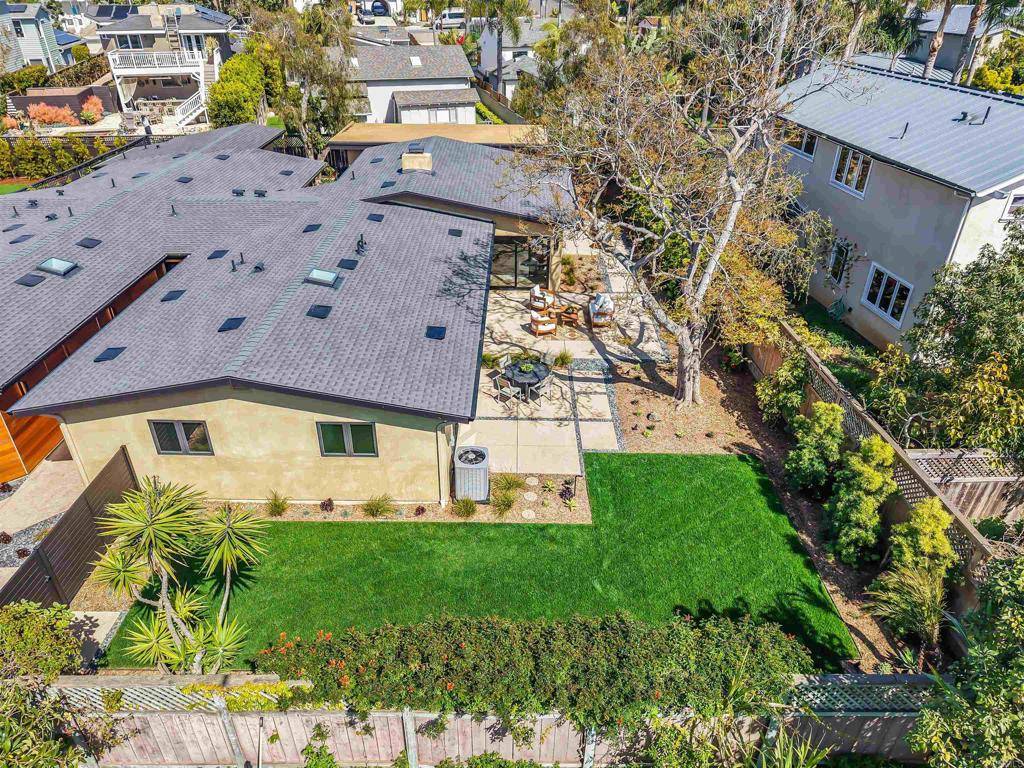 Solana Beach, CA 92075,808 Seabright LN