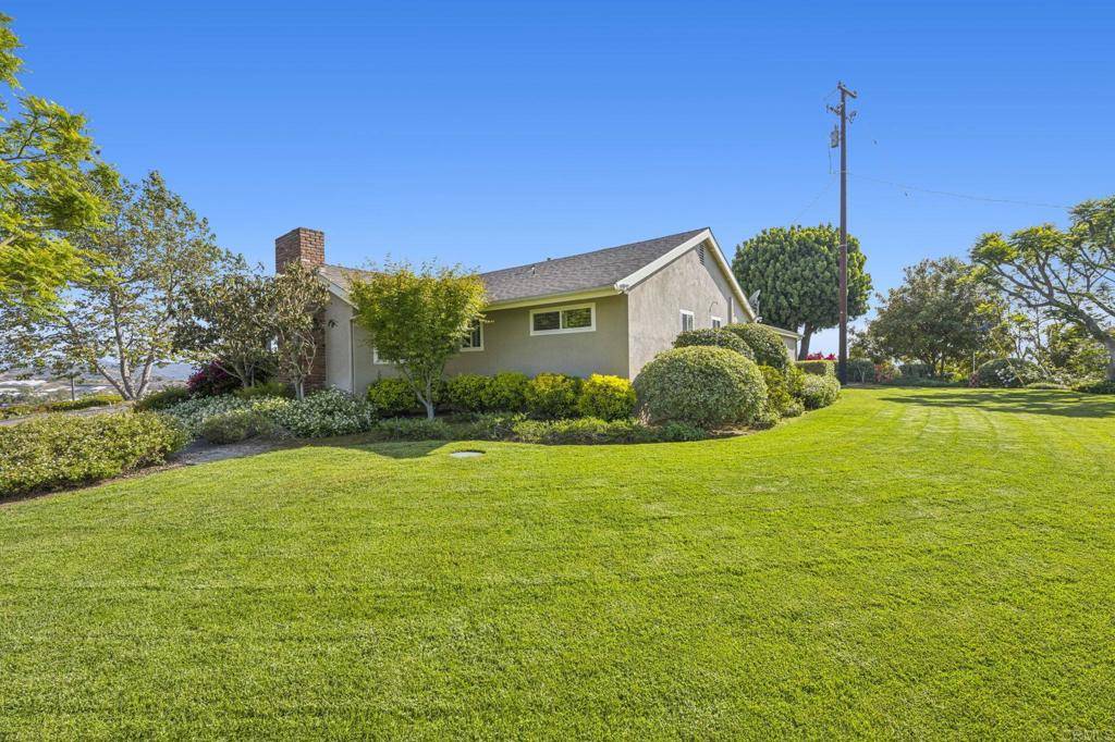 Bonsall, CA 92003,32542 Aquaduct RD