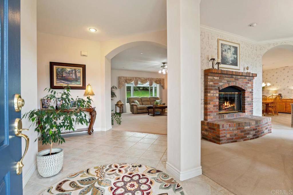Ramona, CA 92065,23406 Oakely Pl.