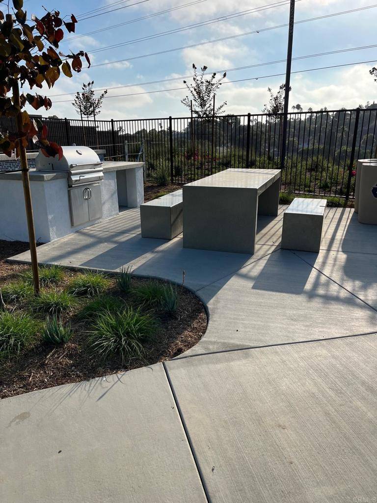 Carlsbad, CA 92008,2548 Chamomile LN