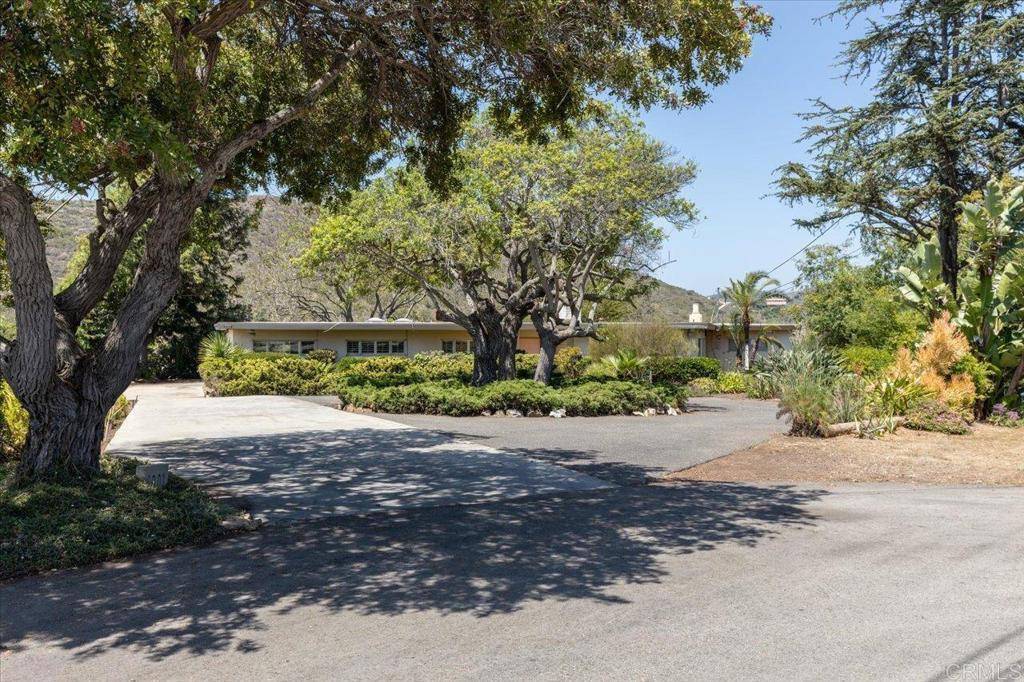 1901 Esplendido AVE, Vista, CA 92084