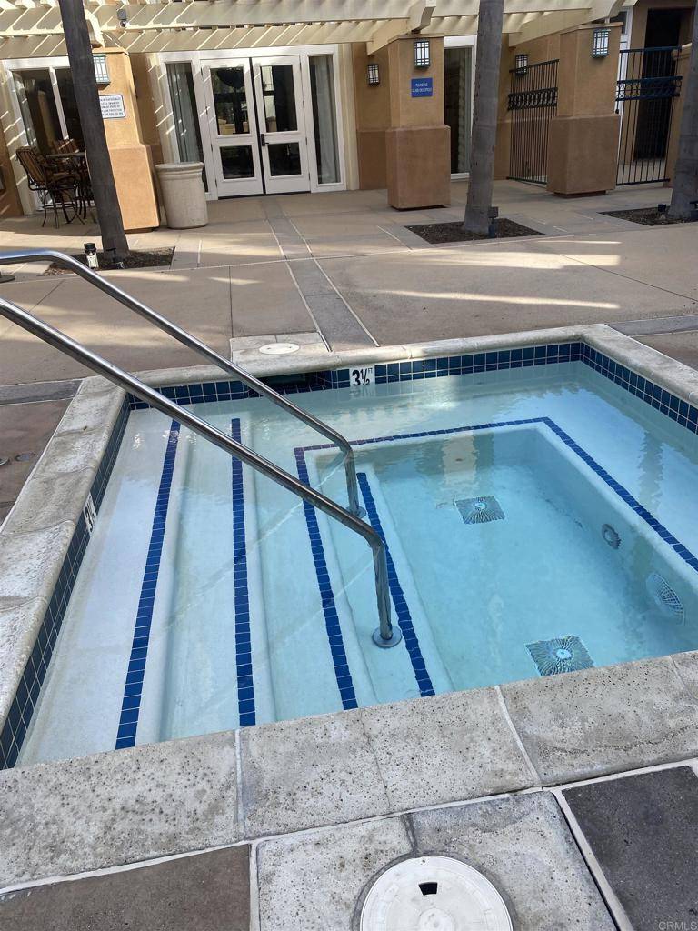 San Diego, CA 92130,12372 Carmel Country RD #202