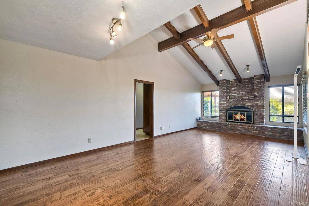 Escondido, CA 92027,1724 Idaho
