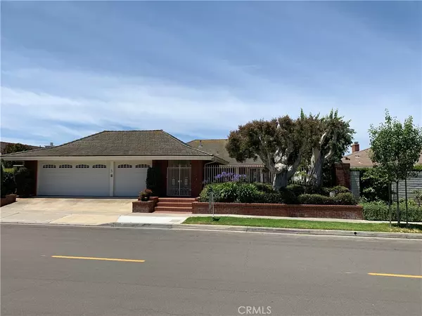 5 Point Sur DR, Newport Beach, CA 92625