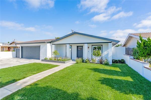 9572 Flounder DR, Huntington Beach, CA 92646