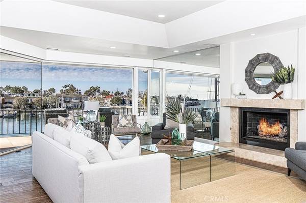 Corona Del Mar, CA 92625,1241 Bayside DR #209