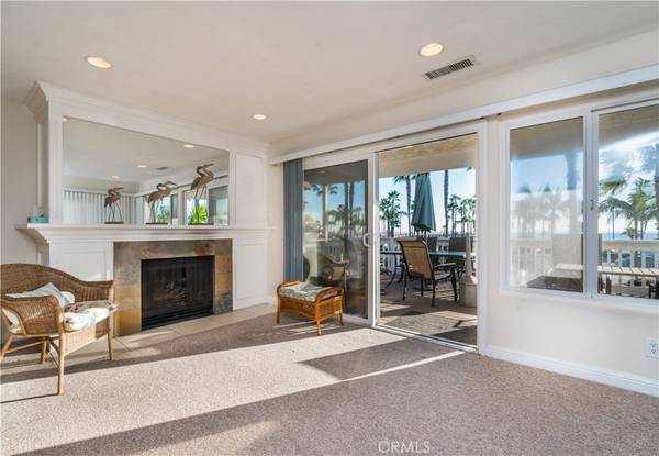 Newport Beach, CA 92661,700 E Ocean Front