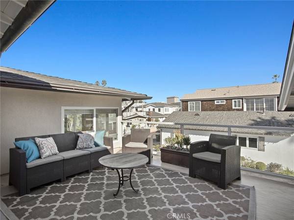 Newport Beach, CA 92663,312 38th ST