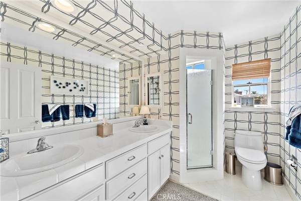 Newport Beach, CA 92663,501 Kings PL