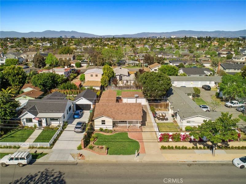 264 E 20th ST, Costa Mesa, CA 92627