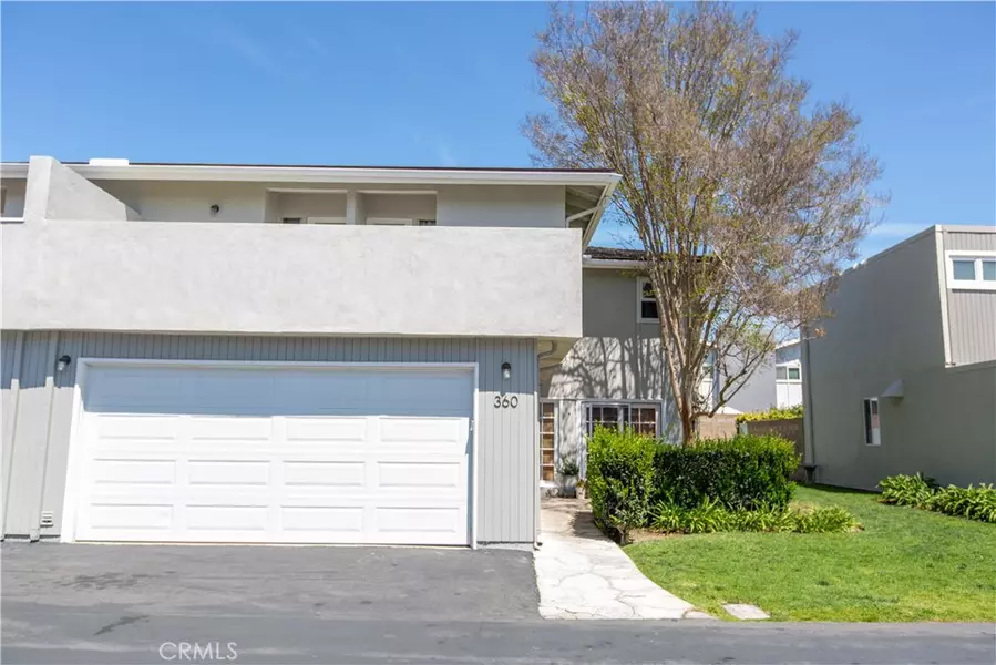 360 Lourdes LN, Costa Mesa, CA 92627