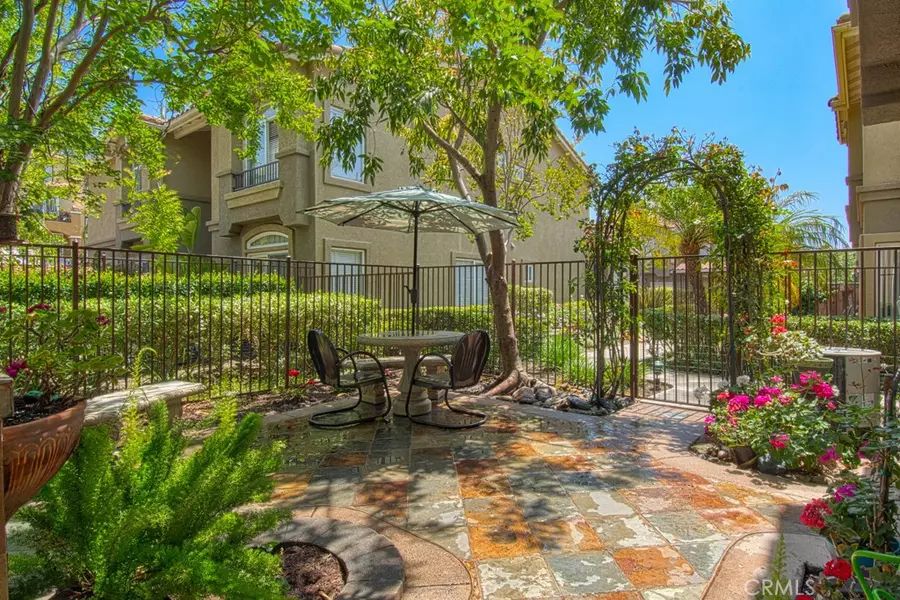 39 Via Barcelona, Rancho Santa Margarita, CA 92688