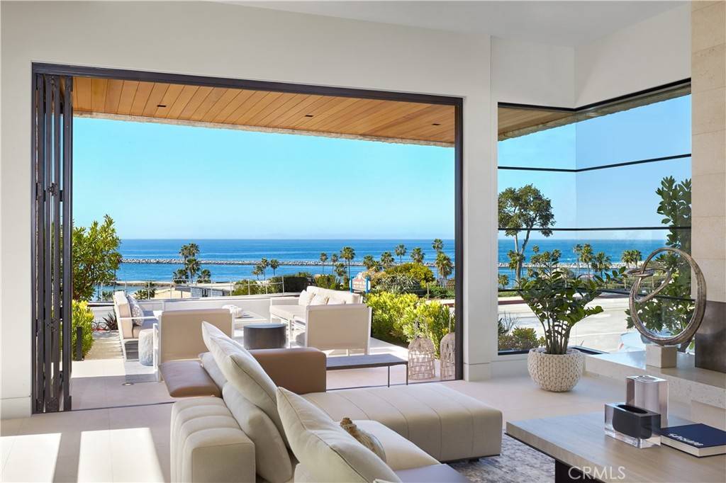 3100 Ocean BLVD, Corona Del Mar, CA 92625