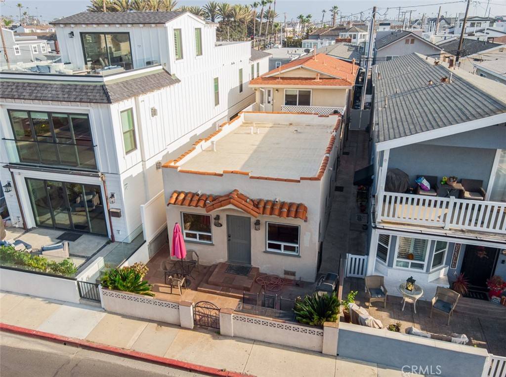 Newport Beach, CA 92663,128 39th ST