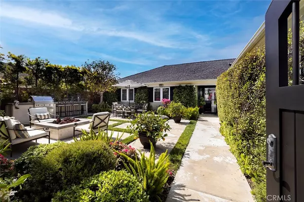 1349 Sussex LN, Newport Beach, CA 92660