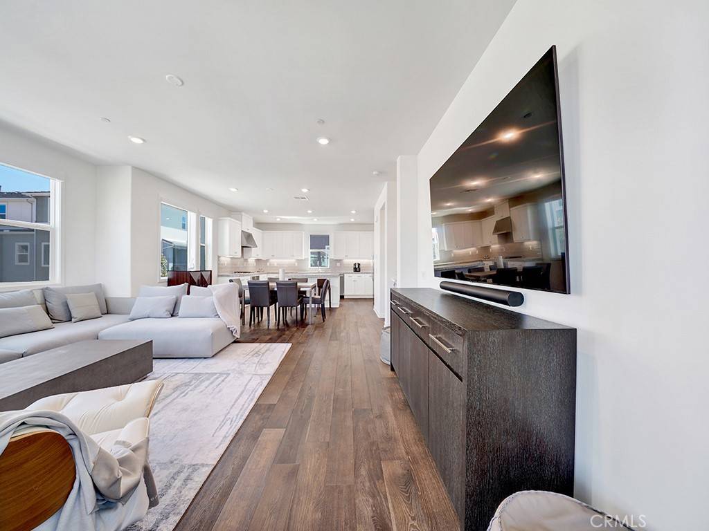 Lake Forest, CA 92630,331 Adela