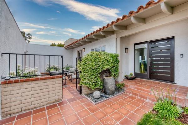 Newport Beach, CA 92660,424 Vista Parada