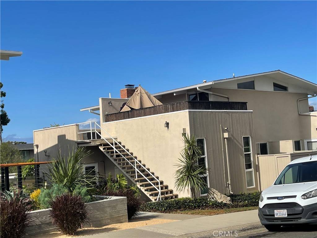 436 438, 440 Seaward RD, Corona Del Mar, CA 92625