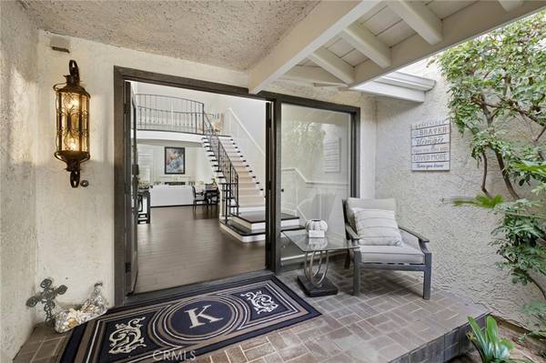 Corona Del Mar, CA 92625,19 Shoal Dr