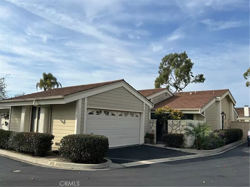 19 Park Vista #34, Irvine, CA 92604