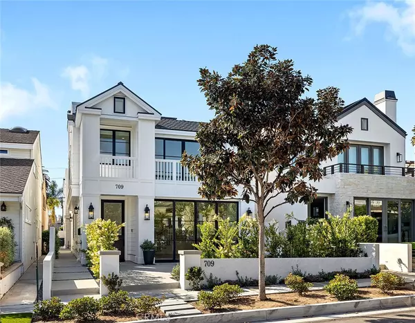 Corona Del Mar, CA 92625,709 .5 Marigold AVE