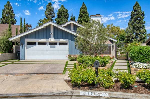 1245 Blue Gum LN, Newport Beach, CA 92660