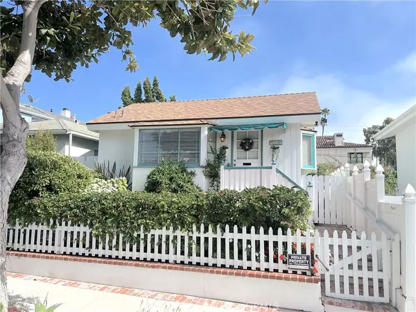 406 Fernleaf AVE #B, Corona Del Mar, CA 92625