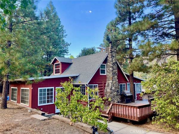 876 Lark RD, Wrightwood, CA 92397