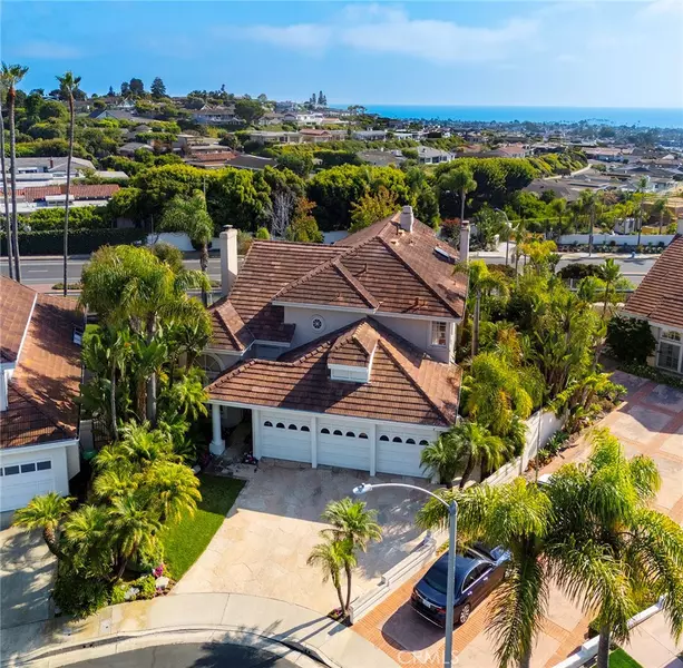 7 Harbor Pointe DR, Corona Del Mar, CA 92625